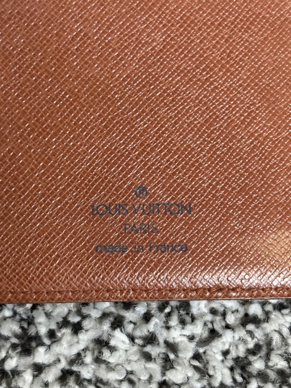 Authentic Louis Vuitton Agenda Oriental Cover - Picture 8 of 12